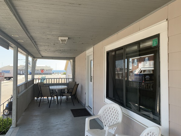 2 Bdrm Apt Ocean View - 1-2 Photo 1